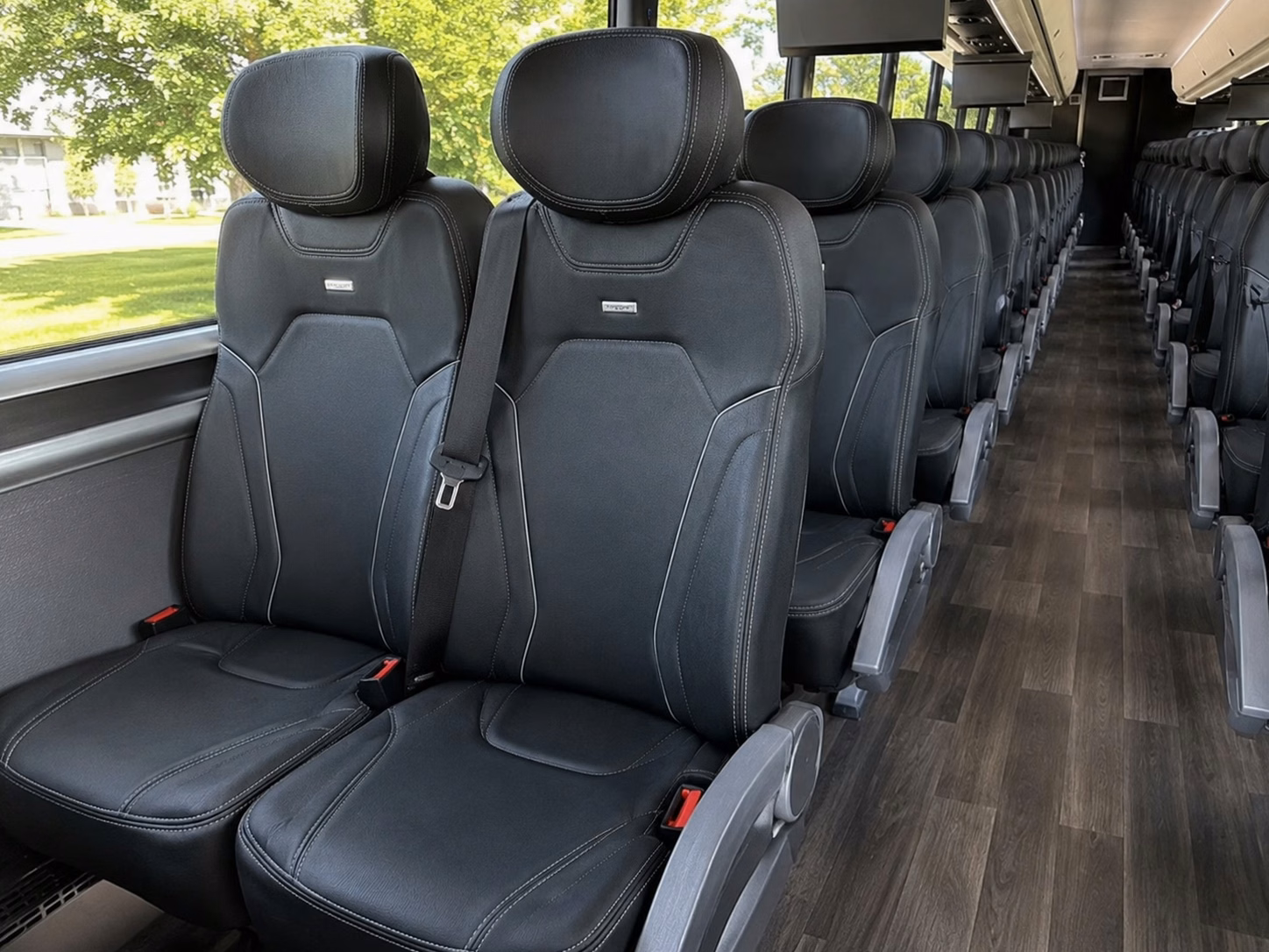 pittsburgh sporting event shuttle bus rentals for corporate groups and private parties
